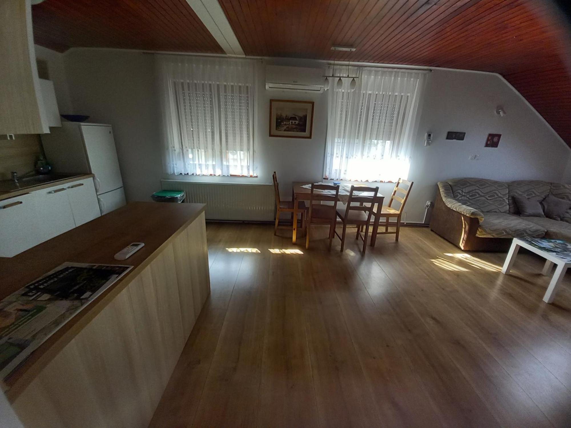 Rooms Apartma 체르크니차 외부 사진